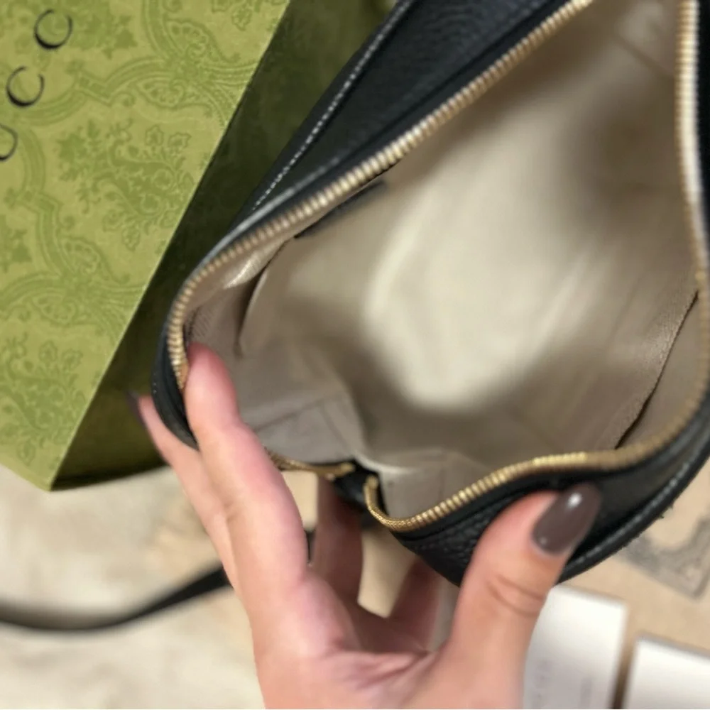 GUCCI Black SoHo Disco Crossbody Bag - Picture 7 of 12